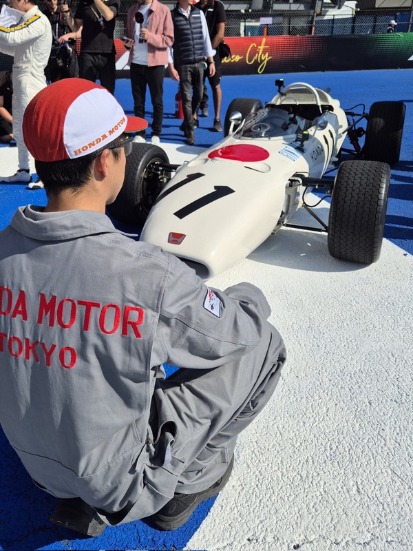 Afbeeldingslocatie: https://tweakers.net/i/LvuIckI65avf2nZCcA4KeCDjBME=/x800/filters:strip_icc():strip_exif()/f/image/rwpFENUoXrZSTD8i52fVg98o.jpg?f=fotoalbum_large