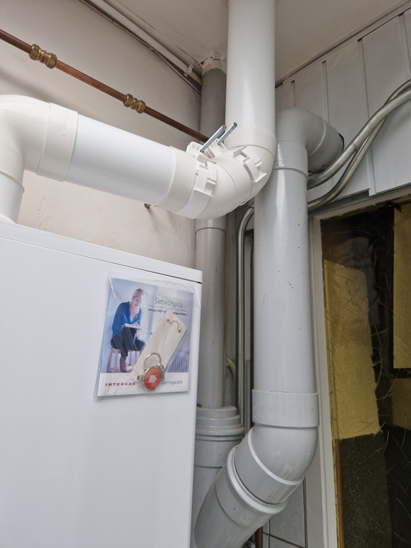 Afbeeldingslocatie: https://tweakers.net/i/LxtjpXEfP6h1B52skZsN9z7vaYk=/x800/filters:strip_icc():strip_exif()/f/image/OaaORofS1ohoOogyAWSIaRYj.jpg?f=fotoalbum_large