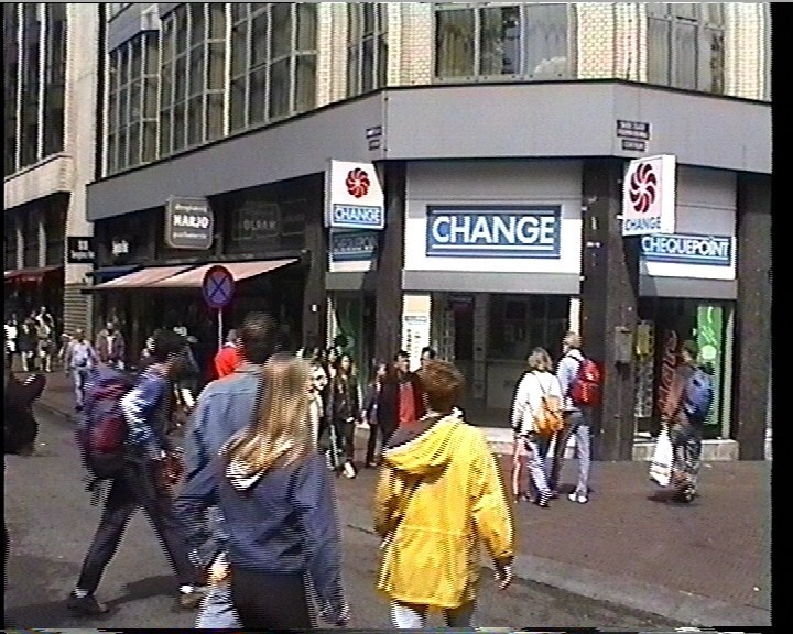 Afbeeldingslocatie: https://tweakers.net/i/Lz3BRnk-RQ4Rxd9hmyAUqdHsgVA=/fit-in/4920x3264/filters:max_bytes(3145728):no_upscale():strip_icc():strip_exif()/f/image/PPuNBWUNk46gKDq3bL3gGRU4.jpg?f=user_large