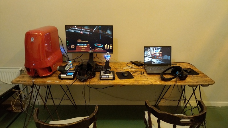 Afbeeldingslocatie: https://tweakers.net/i/LzKjevQhZJSKnTtYA5dl8Iv1_10=/800x/filters:strip_icc():strip_exif()/f/image/cCo77PkpuiOp1vhfYxjM7AQ6.jpg?f=fotoalbum_large