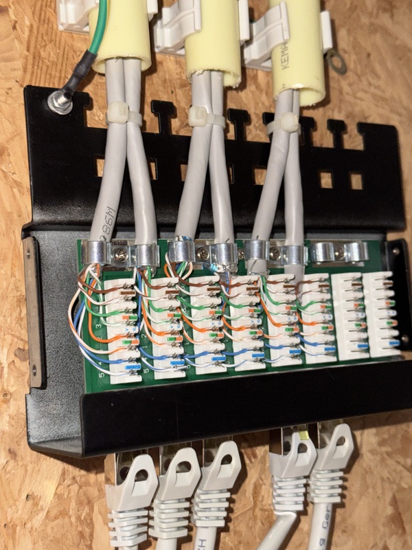 Afbeeldingslocatie: https://tweakers.net/i/M573lPwPUOccbvAU4qIoXQxu7zs=/x800/filters:strip_icc():strip_exif()/f/image/MpunX9JfQEOCtIIQEX9Fin8q.jpg?f=fotoalbum_large