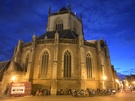 Kerk tijdens het blauwe uur