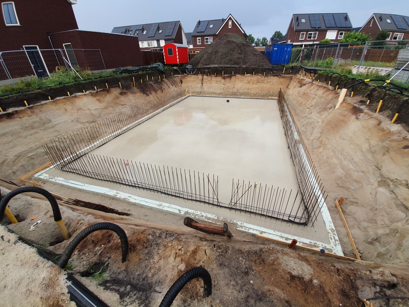 Afbeeldingslocatie: https://tweakers.net/i/MAtGaHUgWnzBibIqvTENYi5CRoM=/800x/filters:strip_icc():strip_exif()/f/image/WomXbIBpW7e3pARG6ekK6qd4.jpg?f=fotoalbum_large