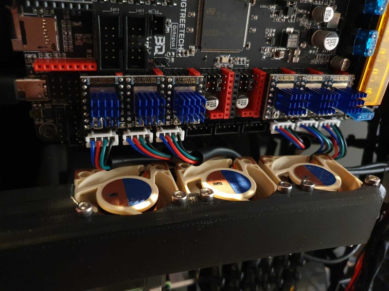 Afbeeldingslocatie: https://tweakers.net/i/MCXrTmucrkwzYNWYHas4vIeZGDA=/800x/filters:strip_icc():strip_exif()/f/image/gaeFgBXUdTLzNThaspczsJ2M.jpg?f=fotoalbum_large