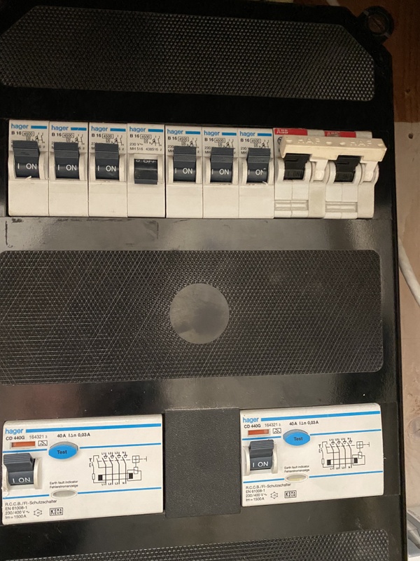 Afbeeldingslocatie: https://tweakers.net/i/MCkV1jwjbu6HPxe6lRtludXMPEg=/x800/filters:strip_icc():strip_exif()/f/image/auNqociQ1BjhhhTdbF2mm2N9.jpg?f=fotoalbum_large