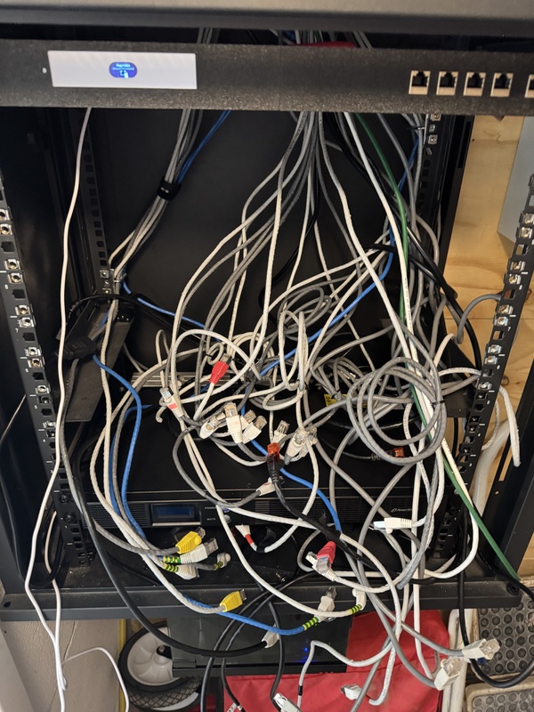 Afbeeldingslocatie: https://tweakers.net/i/MFz3sP4zERh_TvTpq4fNLQIko64=/x800/filters:strip_icc():strip_exif()/f/image/lKSu44nnoocqKCHR0Aq7EdP1.jpg?f=fotoalbum_large
