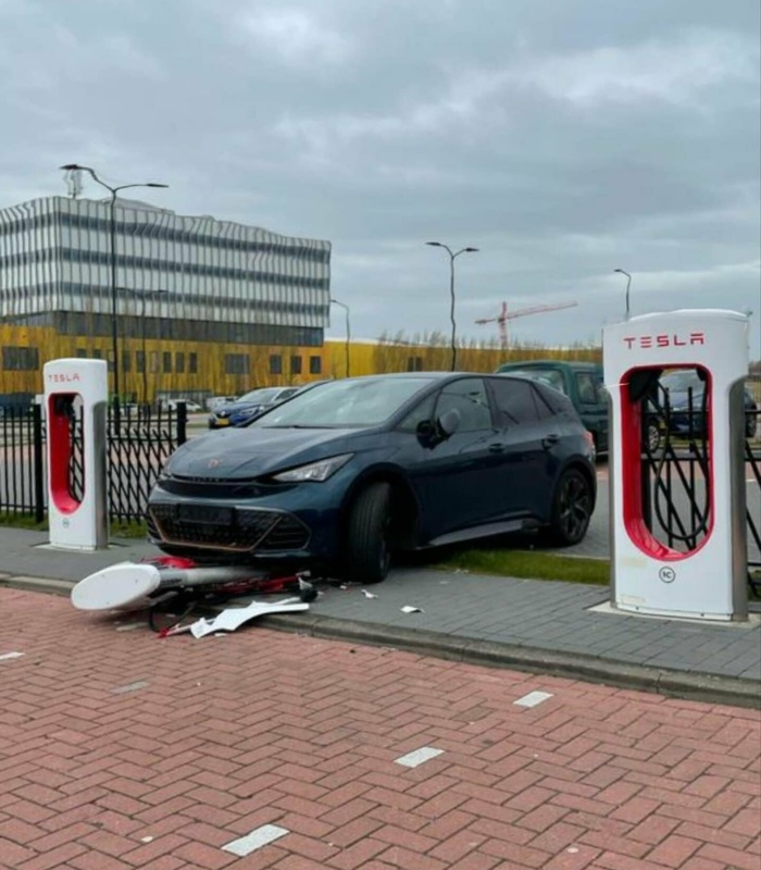 Afbeeldingslocatie: https://tweakers.net/i/MIUSanG4bK11ojUlKyPBOtGWuU8=/x800/filters:strip_icc():strip_exif()/f/image/P9IbdWwaZrC0JdhhqfAp87Fq.jpg?f=fotoalbum_large