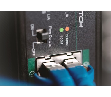 Digitus Industrial 8-Port Gigabit PoE Switch, Unmanaged, 2 Uplinks