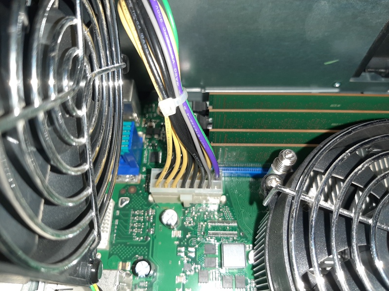 Afbeeldingslocatie: https://tweakers.net/i/MOKhgVD7irUW0Za88pZ7ZNSyVmU=/800x/filters:strip_icc():strip_exif()/f/image/SfawW3XHa9M3afQpSHV2fAMk.jpg?f=fotoalbum_large