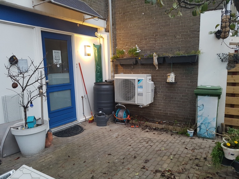 Afbeeldingslocatie: https://tweakers.net/i/MPsDV39xnlrIuQO3gr2646BYeQ0=/800x/filters:strip_icc():strip_exif()/f/image/j1JXDjIY0305Z4HzRNzO8msi.jpg?f=fotoalbum_large