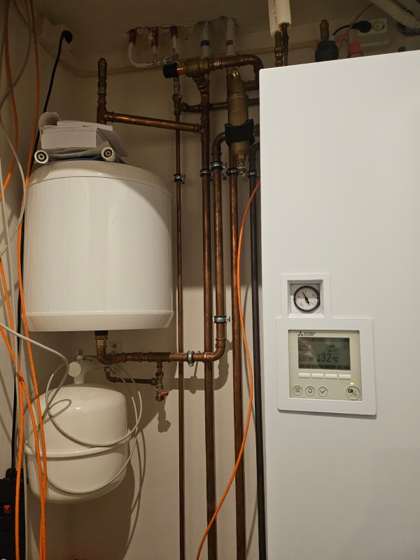 Afbeeldingslocatie: https://tweakers.net/i/MQHJaRr_c-bKDYggzD1X30jjV14=/x800/filters:strip_icc():strip_exif()/f/image/CqhxCEfpkqelqDULfzSLJFHI.jpg?f=fotoalbum_large