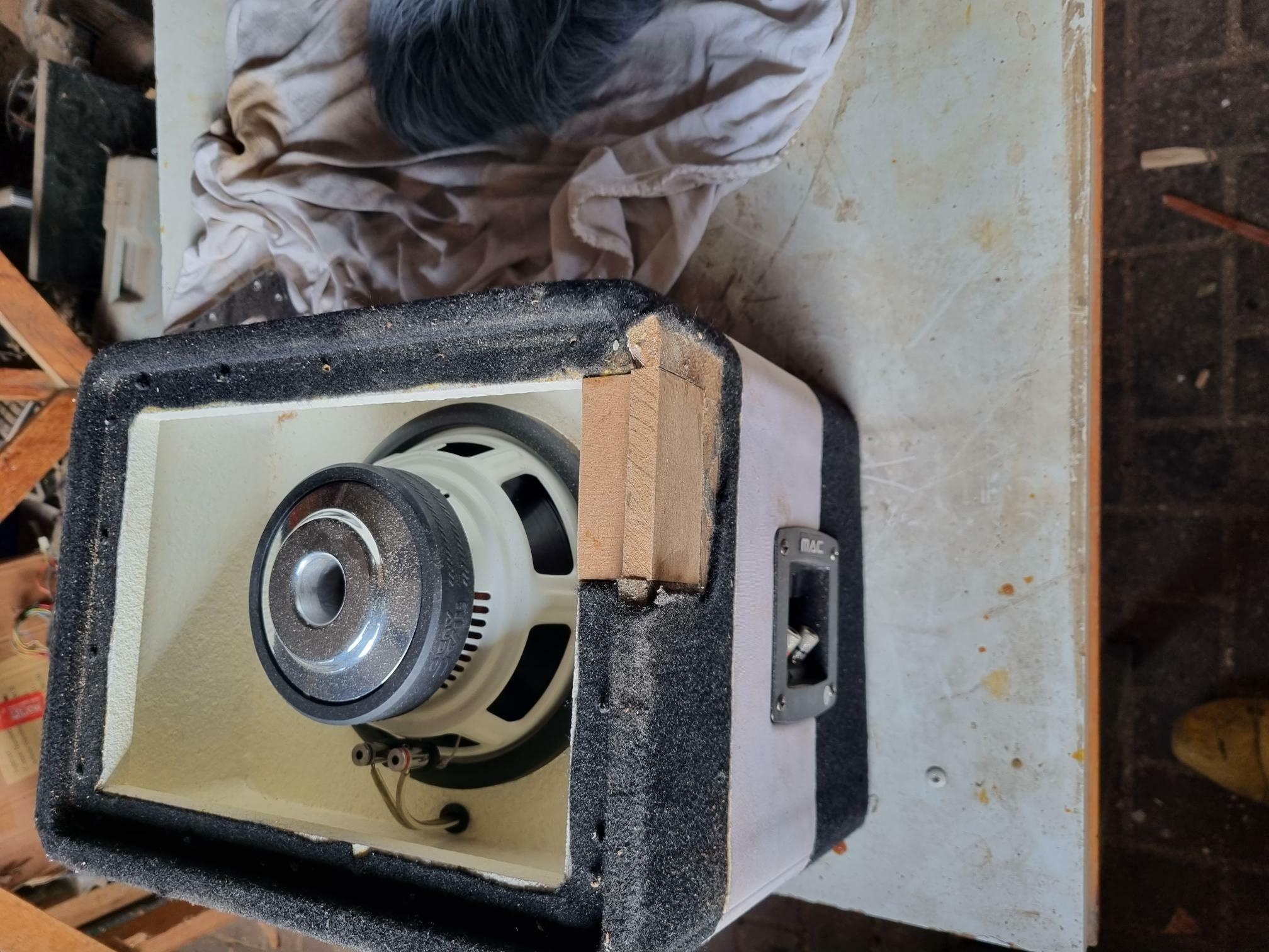 [Car] behuizing defecte subwoofer repareren Audio en hifi GoT