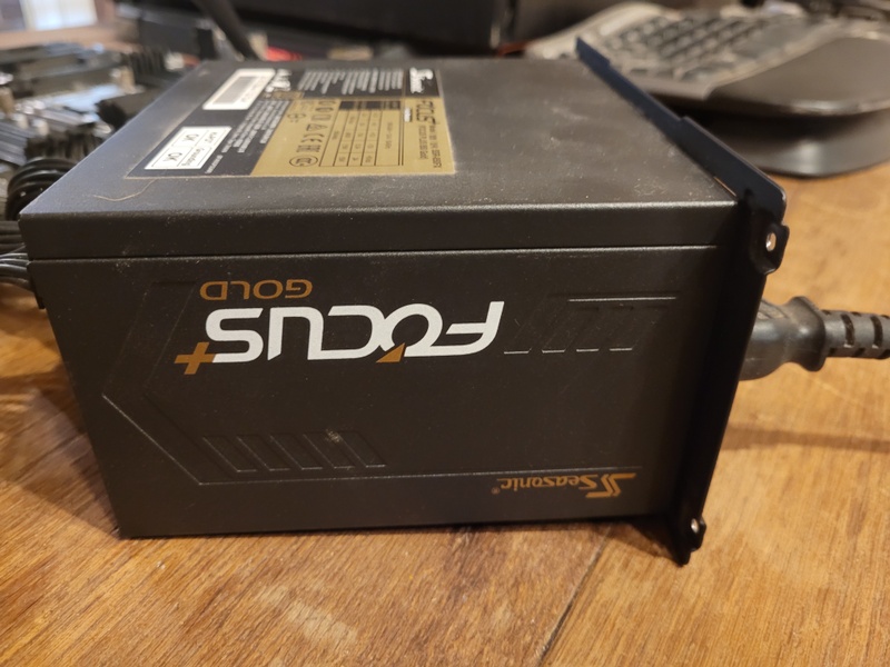 Afbeeldingslocatie: https://tweakers.net/i/MVAreD8s7ZqbWzXp0qRAMqE5LEs=/800x/filters:strip_icc():strip_exif()/f/image/RgAAZq151mTMJK254uWHimtN.jpg?f=fotoalbum_large