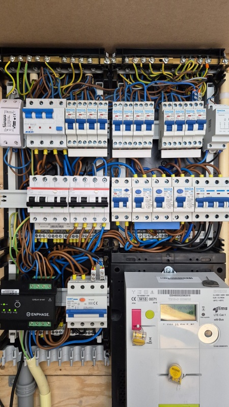 Afbeeldingslocatie: https://tweakers.net/i/MZ8QM1E1ZqG05oddiaF-xQP4Gqs=/x800/filters:strip_icc():strip_exif()/f/image/HzjMsNF2D9Ga2yr7UdJygx82.jpg?f=fotoalbum_large