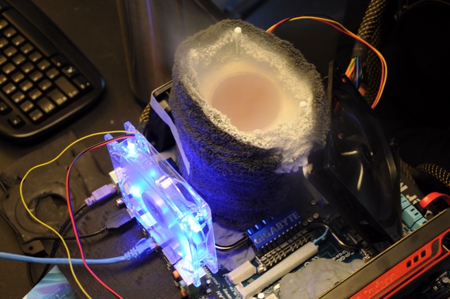AMD Phenom II X4 965 / Gigabyte 790FX UD5P