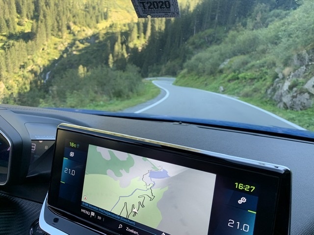 Afbeeldingslocatie: https://tweakers.net/i/M_VWsyh-jffPF3IuxaCrHOg67iM=/full-fit-in/4920x3264/filters:max_bytes(3145728):no_upscale():strip_icc():fill(white):strip_exif()/f/image/WYre5CxhTCWbLvPYVPkp8wdd.jpg?f=user_large