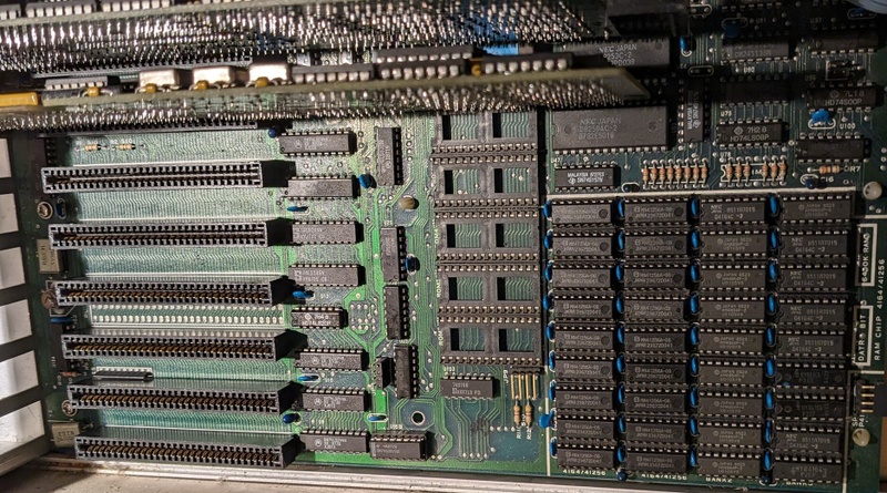 Afbeeldingslocatie: https://tweakers.net/i/McwAUBZQCzTMwb1_RlvTPbvdQbQ=/800x/filters:strip_icc():strip_exif()/f/image/SYi41u25lxhSX4cLDa0WxG8b.jpg?f=fotoalbum_large