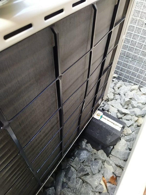 Afbeeldingslocatie: https://tweakers.net/i/MleQIGikweAy-pzgWdSg9NZdkzg=/x800/filters:strip_icc():strip_exif()/f/image/5a5lA69Nwm7OIzhKNn65hEST.jpg?f=fotoalbum_large