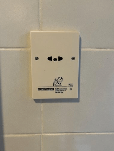 Afbeeldingslocatie: https://tweakers.net/i/Mll2kjj8_4WfCRJMBK0_9jipeRQ=/full-fit-in/4000x4000/filters:no_upscale():fill(white):strip_exif()/f/image/GHZPH9KAa9v7tfcaDaJwwP8v.png?f=user_large