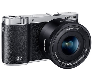 Samsung NX3000 + 16-50mm F3.5-5.6 Power Zoom + Flitser Zwart