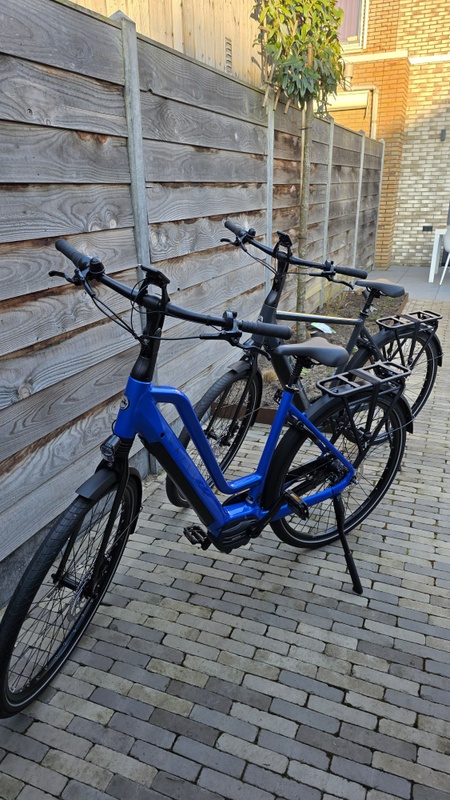 Afbeeldingslocatie: https://tweakers.net/i/MrovEhpNitxlnbq6ixsXu1Bi6kM=/x800/filters:strip_icc():strip_exif()/f/image/MQ65BWCdW0wn9dcxqo5Pae8d.jpg?f=fotoalbum_large