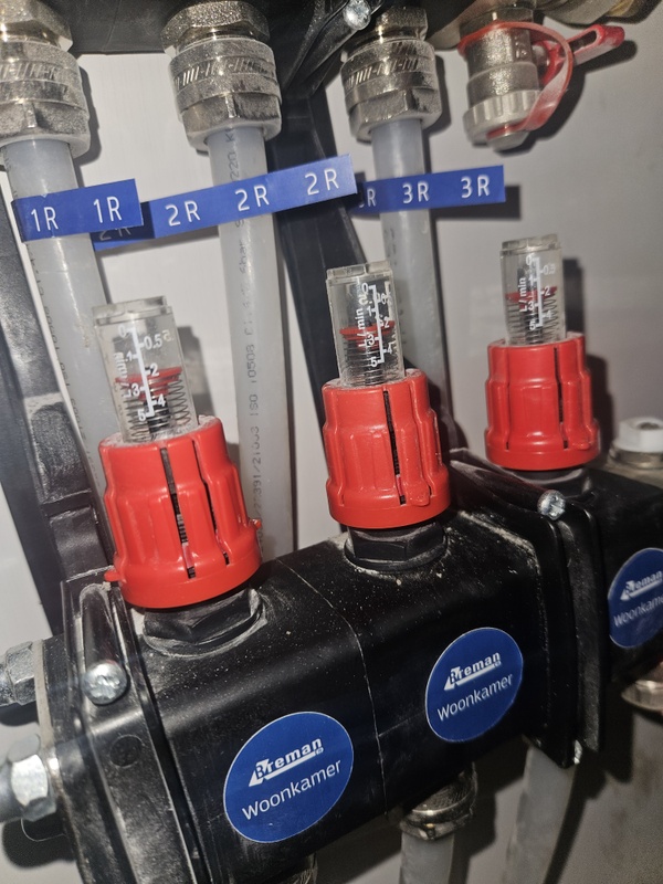 Afbeeldingslocatie: https://tweakers.net/i/Mw7Ep8CV2VM4PDA6EiLdhOocwnA=/x800/filters:strip_icc():strip_exif()/f/image/qdu2nJTOx7lDOzS8CnOSEFQb.jpg?f=fotoalbum_large