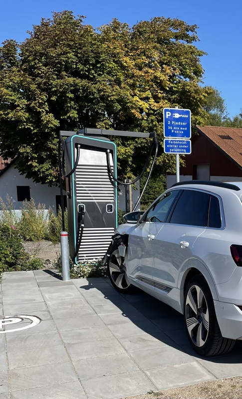 Afbeeldingslocatie: https://tweakers.net/i/MxBZqoXND29cDl_okW2rgu-wnpI=/x800/filters:strip_icc():strip_exif()/f/image/hwUYYYPj3FZ3TmkoopFFWMJg.jpg?f=fotoalbum_large