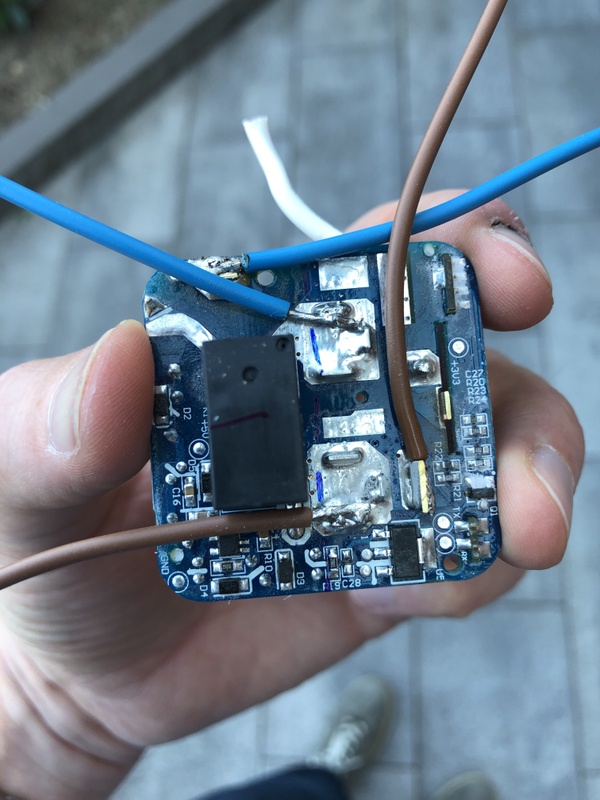 Afbeeldingslocatie: https://tweakers.net/i/MyHTDkDMJ482lsn4VU597ZnZGVc=/x800/filters:strip_icc():strip_exif()/f/image/ZbZFscTMWXQbThEqhb7OSNmN.jpg?f=fotoalbum_large