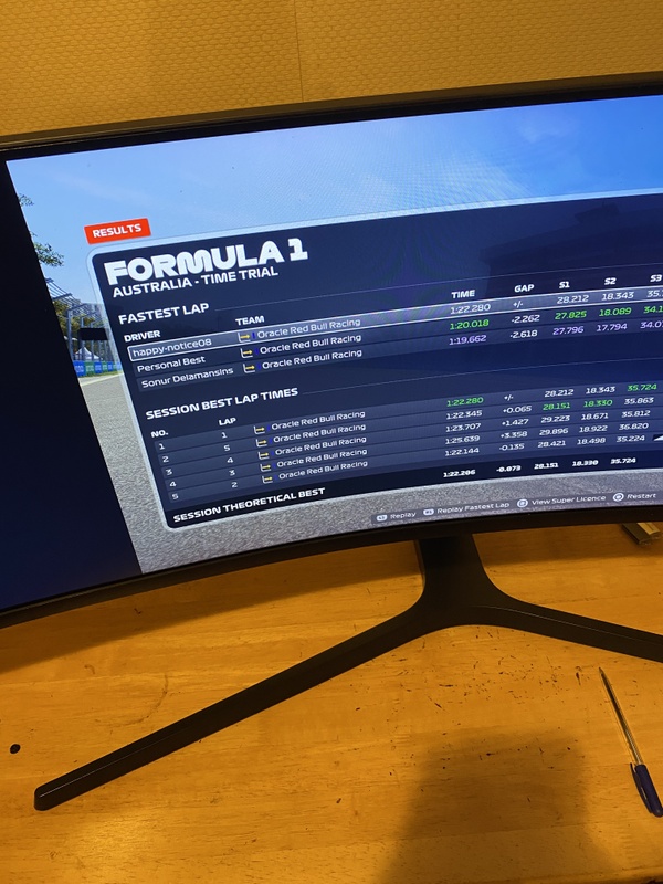 Afbeeldingslocatie: https://tweakers.net/i/MyedXt-qyWeojEMDzJvzPhsEGbw=/x800/filters:strip_icc():strip_exif()/f/image/ICQ1tfN5DdD7wObvTqARVhfJ.jpg?f=fotoalbum_large