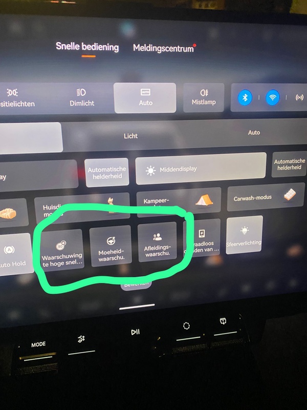Afbeeldingslocatie: https://tweakers.net/i/MzATQ79cMUnAegYTimcTFM6fSCo=/x800/filters:strip_icc():strip_exif()/f/image/qbvBUayyB56sMGxlC1Bszvvg.jpg?f=fotoalbum_large