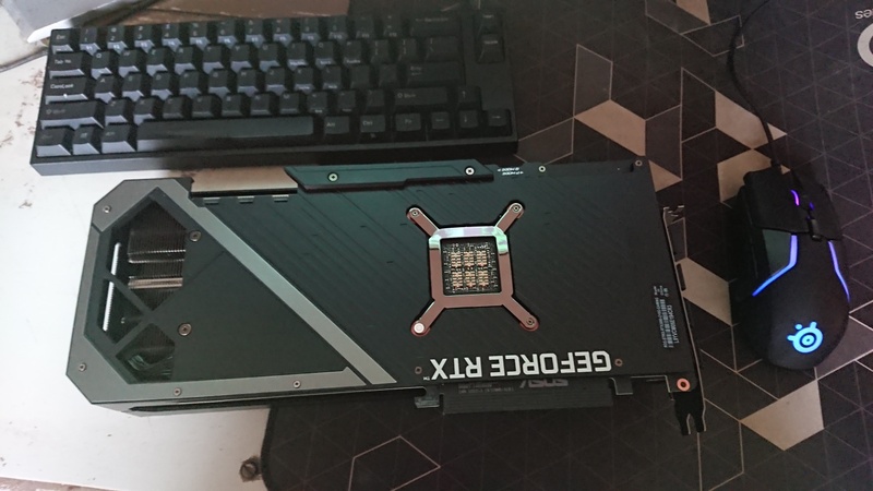 Afbeeldingslocatie: https://tweakers.net/i/MzfcEwta_2RDGCfVjm06zGdCsj0=/800x/filters:strip_icc():strip_exif()/f/image/TJWBD2FvlVdjGDZjHfPy6TL2.jpg?f=fotoalbum_large