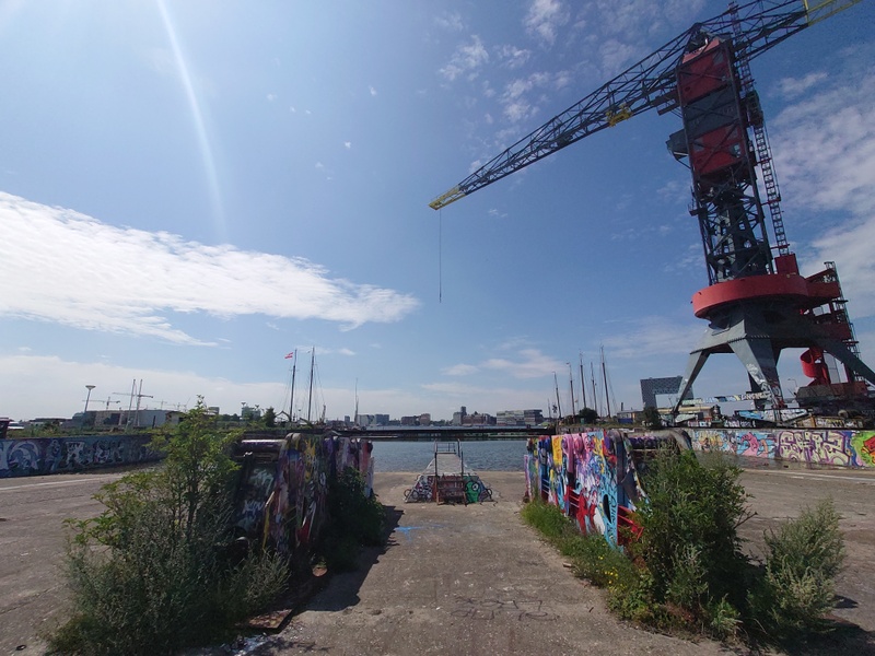 Afbeeldingslocatie: https://tweakers.net/i/N1Iz6c3Vc67rGjfIPGR1-YSoA-g=/800x/filters:strip_icc():strip_exif()/f/image/uyuxVlicmOmM5qDfp35p9SC3.jpg?f=fotoalbum_large
