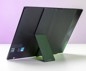 ASUS Zenbook 17 Fold