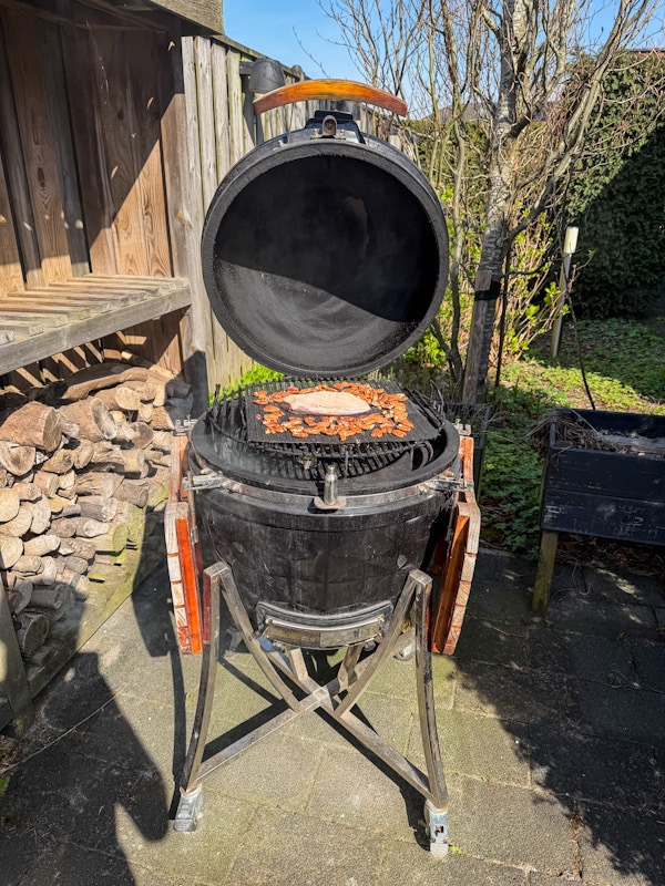 Afbeeldingslocatie: https://tweakers.net/i/N8CdzBHT8bACyQHnQOl6QdSe7zA=/fit-in/4920x3264/filters:max_bytes(3145728):no_upscale():strip_icc():strip_exif()/f/image/RbYDBaVBExnYI8FhHrgbJGMA.jpg?f=user_large