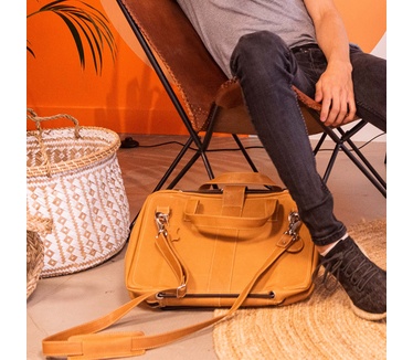 R-Go Tools R-Go Viva 15.6" Laptoptas, Full Grain Leather (LWG gecertificeerd), Geïntegreerde laptopstandaard, Schouderband, Bruin