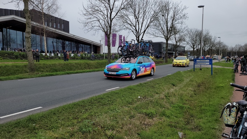 Afbeeldingslocatie: https://tweakers.net/i/NCE2PHUu62TSuemA7_ZO5Y-x284=/800x/filters:strip_icc():strip_exif()/f/image/npe5uhxnG1pvDLW0lJb6Ggg2.jpg?f=fotoalbum_large