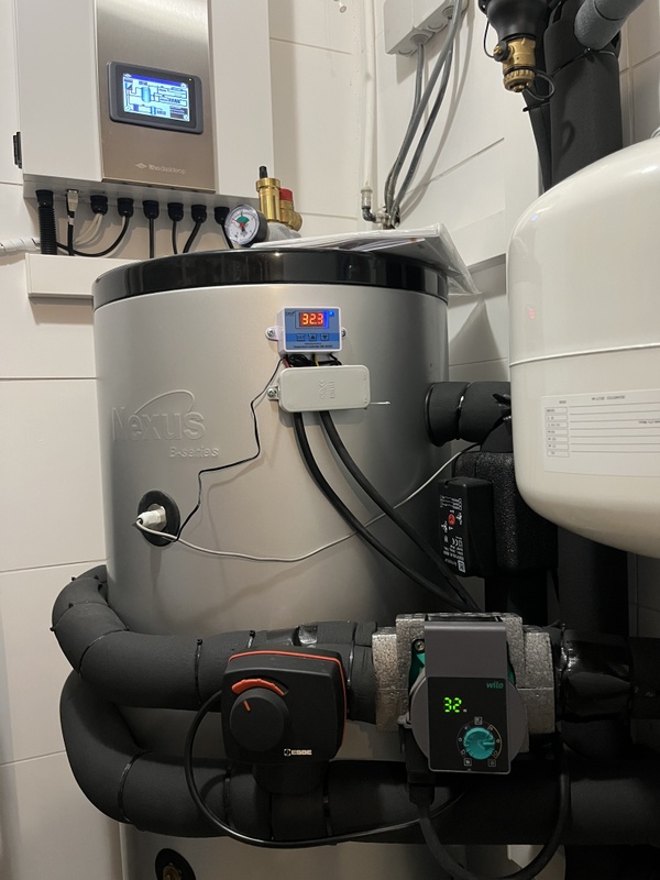 Afbeeldingslocatie: https://tweakers.net/i/NDht4VH82sH-1BF9KOEG38eXKm0=/x800/filters:strip_icc():strip_exif()/f/image/aHxnVO0iG2N3f4UHbD3r5r4H.jpg?f=fotoalbum_large