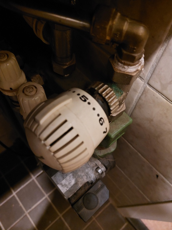 Afbeeldingslocatie: https://tweakers.net/i/NF5Z73ir31dTJdK1XLoE1Jp_jxQ=/x800/filters:strip_icc():strip_exif()/f/image/bHKocHg3FT6Pc6FWI89upW0l.jpg?f=fotoalbum_large