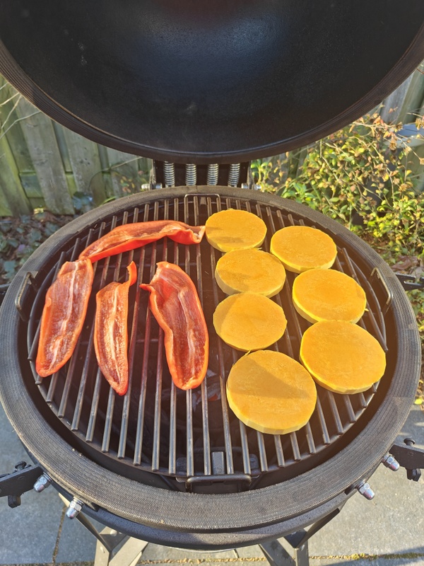 Afbeeldingslocatie: https://tweakers.net/i/NMWYVwhTasHhfHNtVyvs1SWYj-g=/x800/filters:strip_icc():strip_exif()/f/image/f3hLGzcgSbokkEaN65Fgb54a.jpg?f=fotoalbum_large