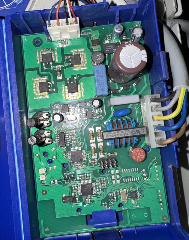 Afbeeldingslocatie: https://tweakers.net/i/NQOZ-5s4yKVBemqI5VZS9QqTUlw=/x800/filters:strip_icc():strip_exif()/f/image/fgpaAFgqZ3uTjAwvew28lynJ.jpg?f=fotoalbum_large