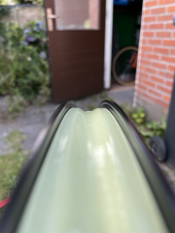 Afbeeldingslocatie: https://tweakers.net/i/NVOub2zA2PIeP5vLnIHmZx499vs=/x800/filters:strip_icc():strip_exif()/f/image/RKQ3c82FB5wQKi6ehgbyWhIo.jpg?f=fotoalbum_large