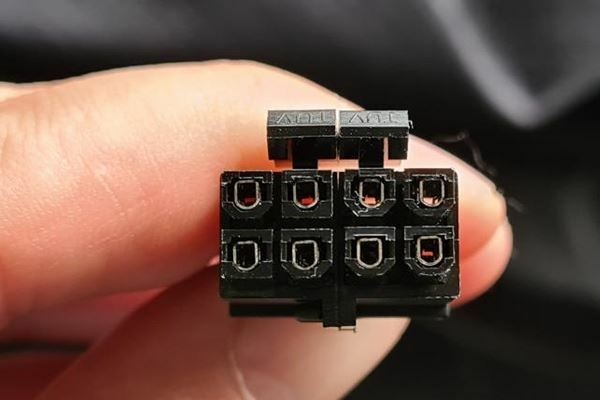 Afbeeldingslocatie: https://tweakers.net/i/NYI1ys8CP8qChJs_EYk33_N1zeY=/full-fit-in/4920x3264/filters:max_bytes(3145728):no_upscale():strip_icc():fill(white):strip_exif()/f/image/uD32je5MJTmlzcM5Qv36yb5w.jpg?f=user_large