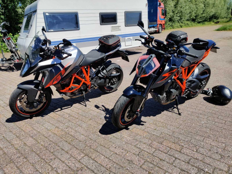 Afbeeldingslocatie: https://tweakers.net/i/NYLE8jUiV62oKwespyBXuV3SZPs=/800x/filters:strip_icc():strip_exif()/f/image/bh4wjkP3f6BK96qaFJuHLDWT.jpg?f=fotoalbum_large