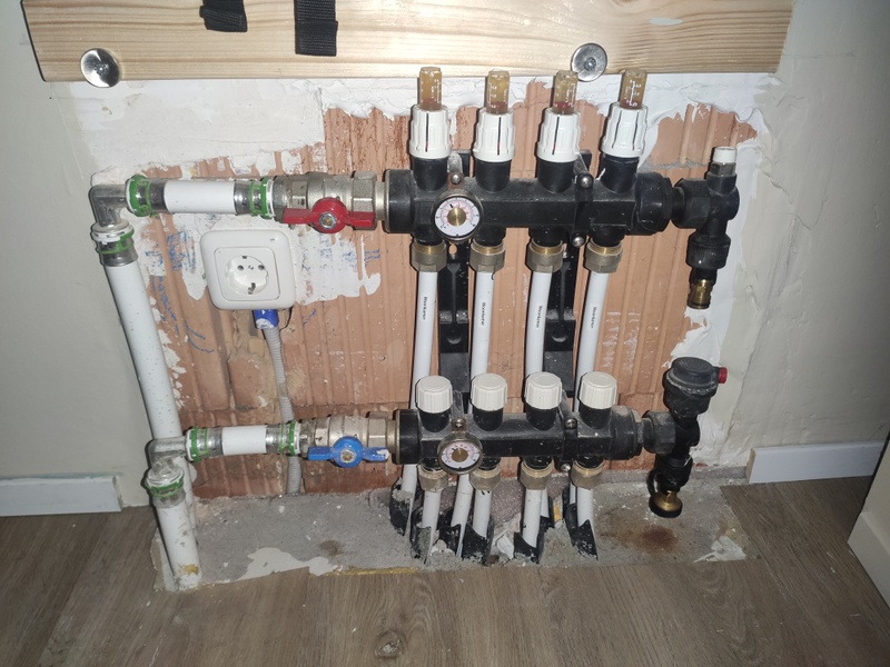 Afbeeldingslocatie: https://tweakers.net/i/N_M9nWcJL8ujf7Nlr9AV_sUAlQU=/800x/filters:strip_icc():strip_exif()/f/image/l2sKlrXwTIQfYL01iBaKnoKe.jpg?f=fotoalbum_large