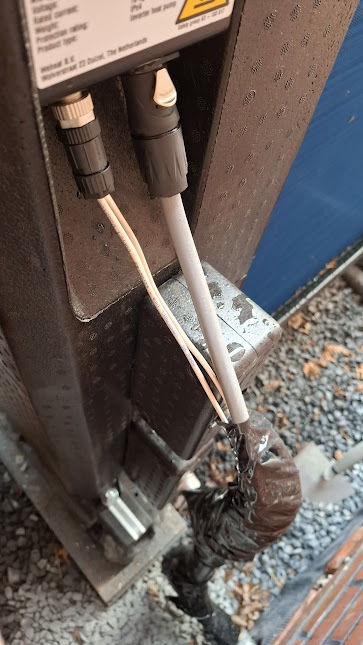 Afbeeldingslocatie: https://tweakers.net/i/NcGWeOpt7TMmdlue_YsFlEZNatg=/fit-in/4920x3264/filters:max_bytes(3145728):no_upscale():strip_icc():strip_exif()/f/image/j3WMK0fI2DEX8TU20vAkSjA8.jpg?f=user_large