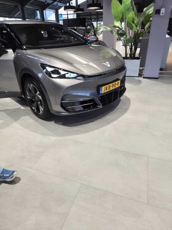 Afbeeldingslocatie: https://tweakers.net/i/NhXaetMM3hx8t5x-vy5CisTgjMM=/x800/filters:strip_icc():strip_exif()/f/image/wFDgVtZD45o0tgTGc39E8KDH.jpg?f=fotoalbum_large