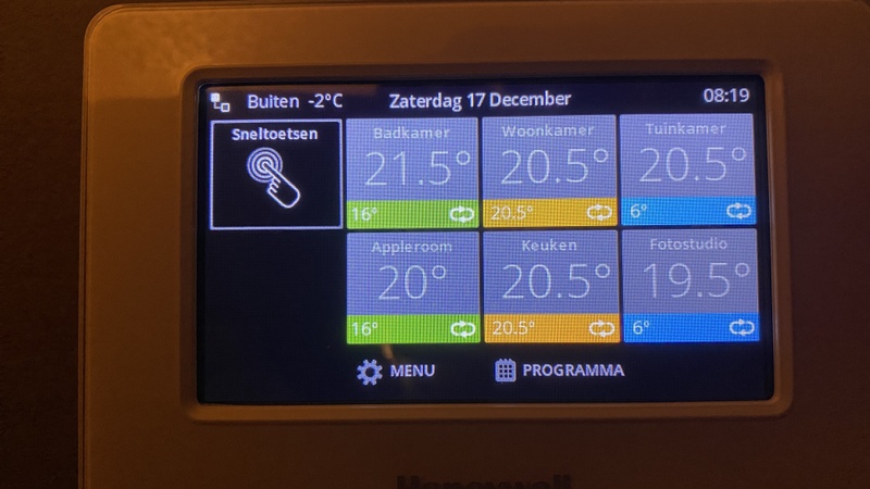 Afbeeldingslocatie: https://tweakers.net/i/NhvKiZtYmUhm8epForcPuq-vR54=/800x/filters:strip_icc():strip_exif()/f/image/aL3CWwU9zD8gEeddfrIp0DRI.jpg?f=fotoalbum_large