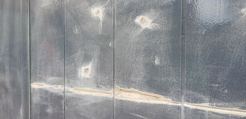 Afbeeldingslocatie: https://tweakers.net/i/Njj70BkBkO2um9zgYRc7im-n8MM=/800x/filters:strip_icc():strip_exif()/f/image/VeKjh1I9xEa2HhTxgKSGhha1.jpg?f=fotoalbum_large