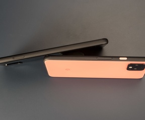 Productfoto's Google Pixel 4 en 4 XL
