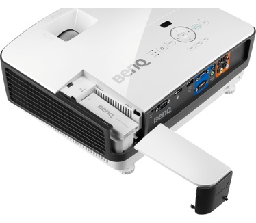BenQ MU686